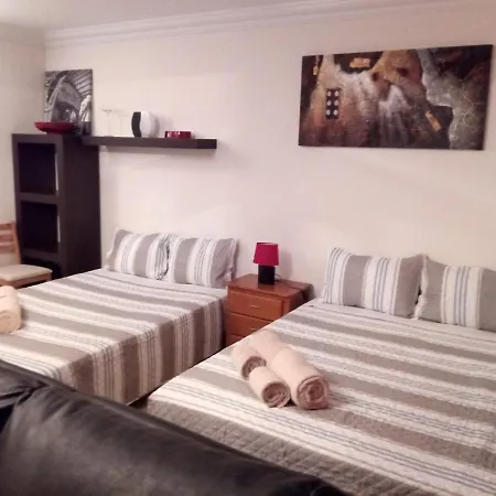 House Victoria * Nazaré